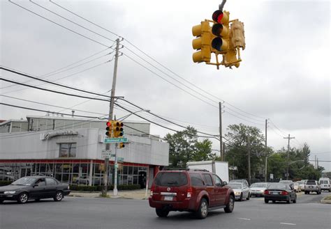 Report Deaths From Running Red Lights Reaches A 10 Year High
