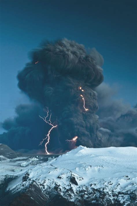 Volcanoes Lightning And Radioactive Gas Too The New York Times Nature Photography