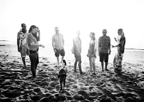 Friends Having Fun At The Beach Photo Rawpixel