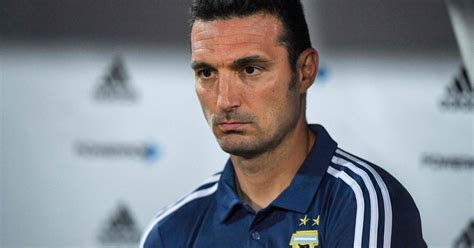 Con una mujer y dos hijos que son mi vida.entrenador uefa pro. 'Hij heeft Argentinië weer een gezicht gegeven' | Voetbal ...