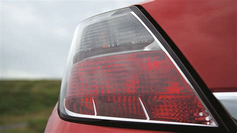 Retro Review The Original Vauxhall Astra Vxr Reviews 2024 Top Gear
