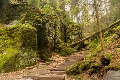 Mapa obejmuje zachodnią część saksońskiej szwajcarii w niemczech. Szwajcaria Saksońska i Bastei. Dojazd, mapa i zwiedzanie ...