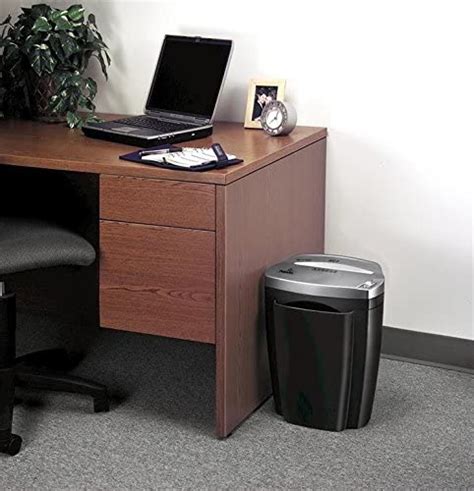 Features an auto mode that starts shredding once the sensor detects something also shreds cds and credit cards. Fellowes Powershred W11C 11-Sheet Cross-cut Paper and Credit Card Shredder 43859546329 | eBay