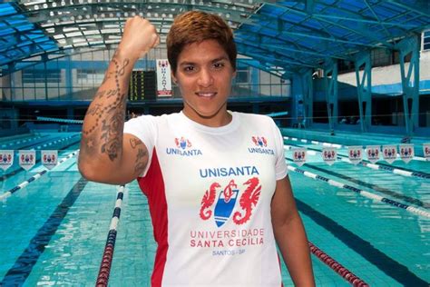 Ela ficou com a medalha de ouro após 10km nadados. Ana Marcela Cunha conquista o vice-campeonato Mundial de ...