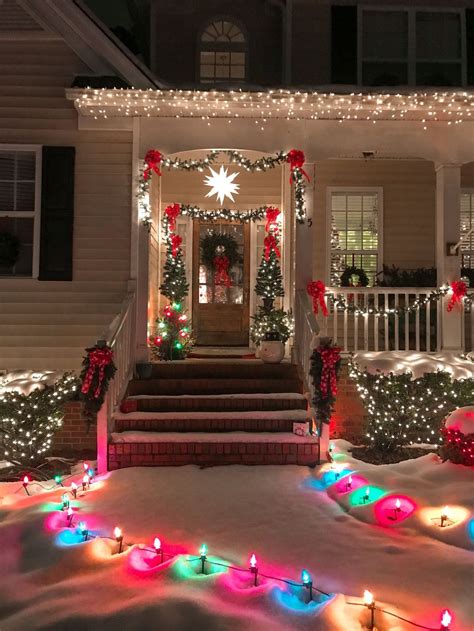 36 Awesome Christmas Lights Ideas For Exterior Decoration Hmdcrtn