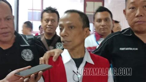 Informasi disampaikan manajer boomerang, pupud. Henry Boomerang Berdalih, 'Saya Gunakan Ganja untuk Medis ...