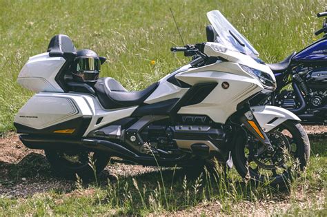 Is harley® road glide better than honda goldwing? Harley-Davidson Road Glide Special vs. Honda Gold Wing ...