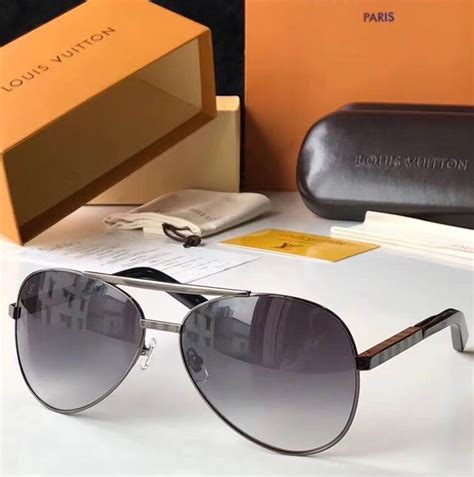 Louis vuitton card holders vs key pouch | what fits inside? Louis Vuitton Sunglasses | Louis vuitton sunglasses ...
