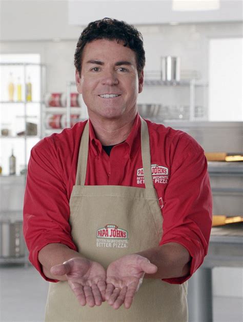 Papa John S Pizza Ceo John Schnatter Has His Hands Insured For 15 Milion Daily Mail Online