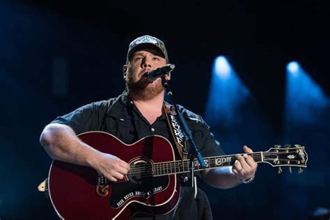 See Luke Combs 18 Song Gettin Old Track List Country Now