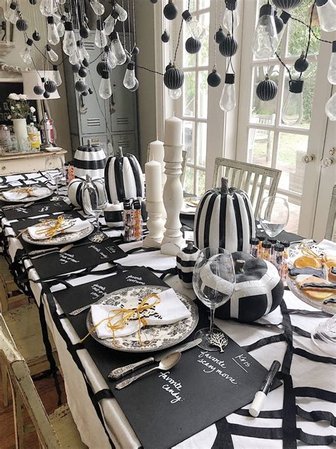Create A Spooky Tablescape With These Halloween Decor Table Ideas