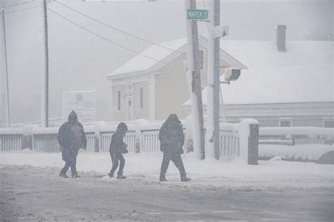 Winter Weather Warning For 14 States As Hazardous Storm Hits Us
