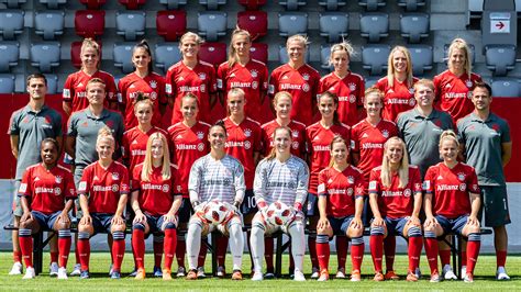 Join us for live training sessions, be amazed by brilliant skill. Die FC Bayern Frauen sagen Danke und Servus! - FC Bayern ...