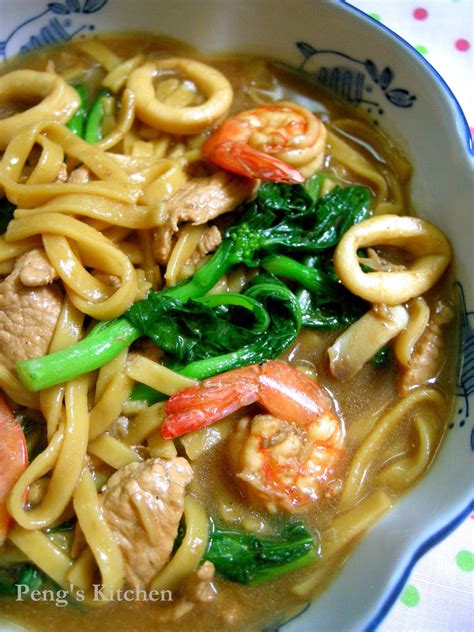 Peng's Kitchen: One Dish Meal #3 - Hokkien Mee