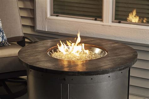 The Outdoor Greatroom Company Edison Round Gas Fire Pit Table With