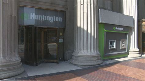 Huntington Bank Closing 70 Branches 30 In Ohio