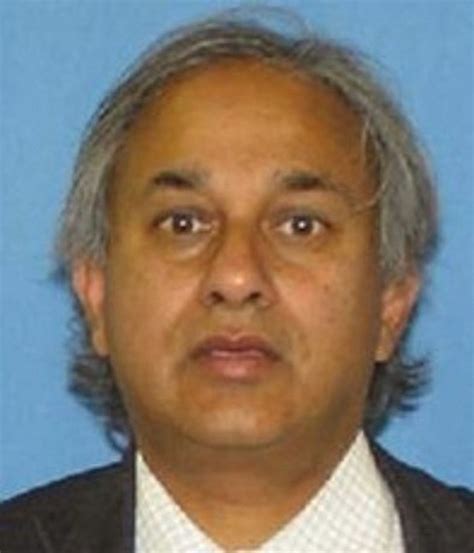 ‘Fraud’ Weight Loss Doctor Wanted by FBI | IBTimes