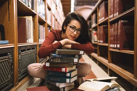 Layanan gratis google secara instan menerjemahkan kata, frasa, dan halaman web antara bahasa inggris dan lebih dari 100 bahasa lainnya. 12 Kata-kata Indah dalam Bahasa Indonesia. Sudah Tahu ...