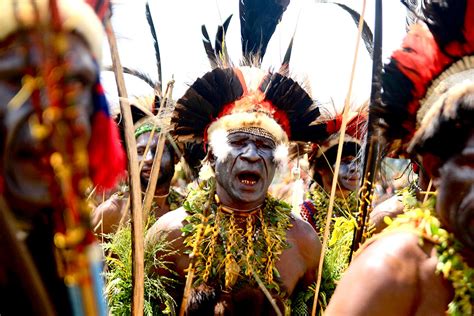 Goroka Show Papua New Guinea Limited Edition Peregrine Travel Centre Wa And Summit Travel