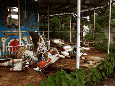 Okpo Land Amusement Park Run Down Ride
