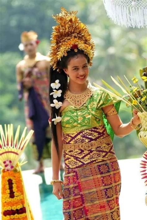 inspirasi istimewa traditional indonesian outfit
