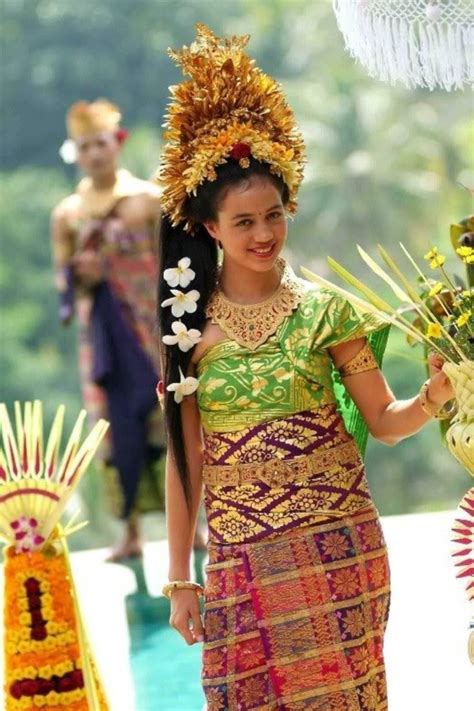 Indonesia, a sweeping tropical archipelago with countless natural wonders, would be nothing without its beautiful people who create the fascinating culture and extend their arms to welcome visitors. Fabulous Places To Experience Local Culture In Indonesia ...