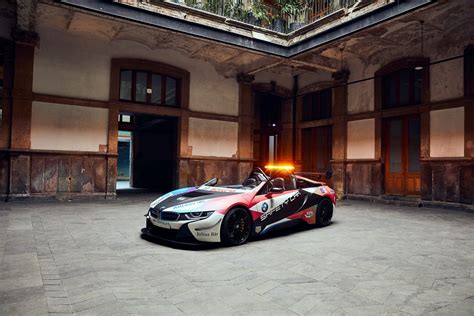 For most people living in mild climates, they're an excellent choice because it means you don't have to have two different sets of tires. BMW introduces their new i8 Safety Cars for Formula E