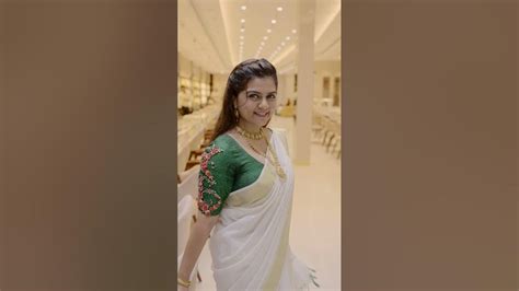 Meenuvlakshmi Looks Stunning In Trinity Gold Jewellers Classic