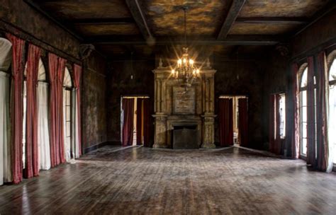Theres A Creepy But Beautiful Abandoned Mansion In Florida