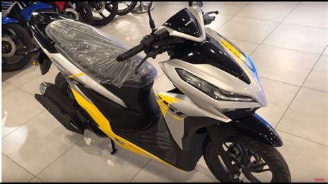 Bingung gimana cara modifikasi motor honda vario 150 yang keren yang waw ? Honda Vario 150 2019 Yellow Silver Walkaround Youtube