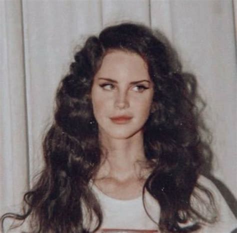 I'm waiting for you to find a picture that has the exact right highlighting of the hair and the same style to find out! Lana Del Rey 💘 in 2021 | Beauty, Lana del rey, Pretty people