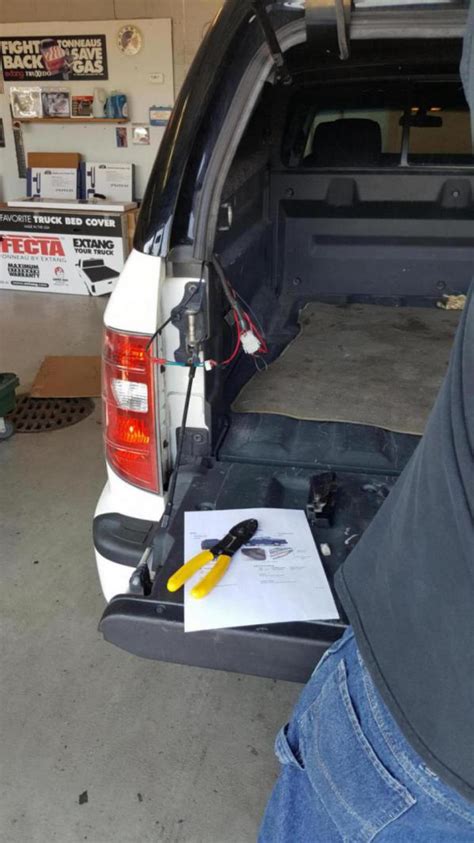 Install And The Wiring Diagram For Leer Bed Cap Honda Ridgeline