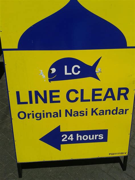 Long queue on a saturday lunch time., food was worth it and food price is reasonable. neverletmego: Nasi Kandar Line Clear