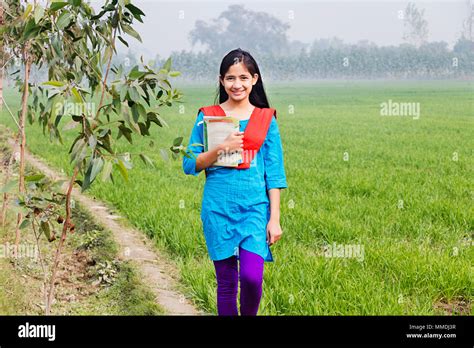 Indian Teenage Village Girl Hi Res Stock Photography And Images Alamy