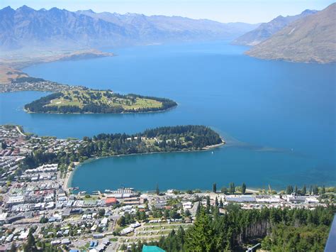 Filequeenstown With Lake Wakatipu Wikipedia