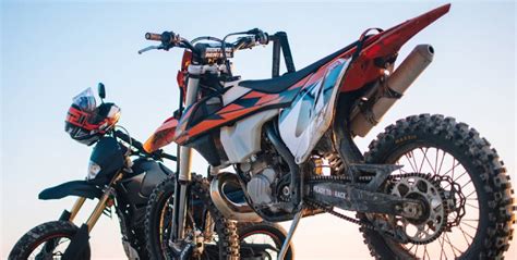 This depends solely on what you prefer and in what conditions you ride in. 6 Best Engine Oil for 2 Stroke Dirt Bikes in 2021 - Gear ...