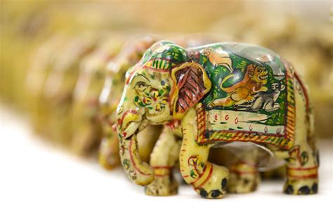 Take Back A Piece Of Indias Best Souvenirs To Buy Elmens