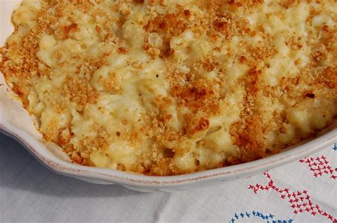 Good mac 'n' cheese doesn't come from shredding a bunch of cheese onto cooked pasta. Thanksgiving Recipes For Your Tables | The Garden of Eating