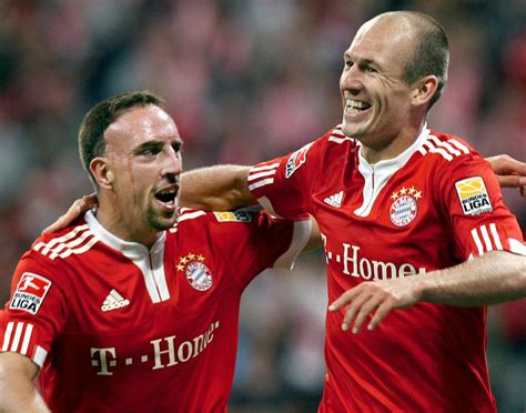 Роббен арьен / arjen robben. Robben tanzt mit Ribéry - 1. Bundesliga - Badische Zeitung