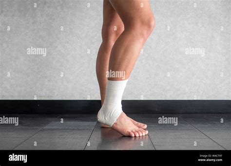 Sprained Ankle Hi Res Stock Photography And Images Alamy