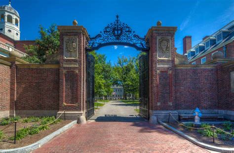 Howard university has played an important role in american history and the civil rights movement on a number of occasions. Admissions | Howard University