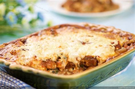 Parmigiano, ham, dry white wine, rigatoni pasta, olive oil, pepper and 6 more. Baked Rigatoni Recipe | RecipeLand.com