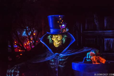 Hatbox Ghost Coming To Haunted Mansion At Magic Kingdom ⋅ Disney Daily