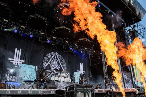 Tons of rock x blåkläder. Behemoth @ Tons Of Rock 2019 - disharmoni