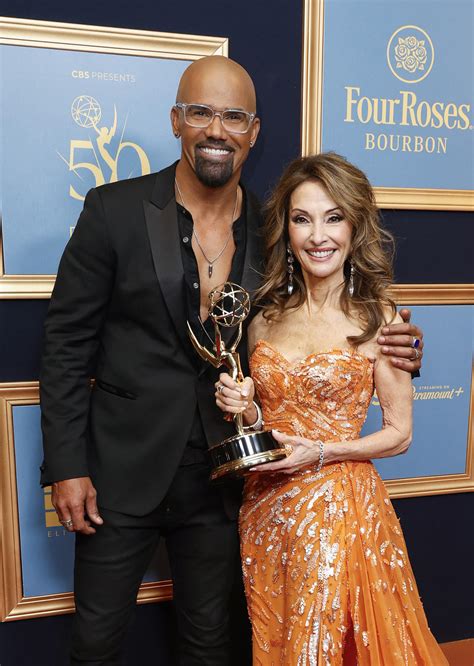 Susan Lucci Receives Award From Shemar Moore At Daytime Emmys Re Creating Memorable 1999 Moment