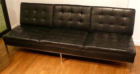The contemporary style is one of today's most popular sofa design choices. Knoll Armless Sofa in Original Black Leather at 1stdibs