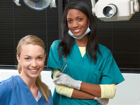Career In Dental Nursing
