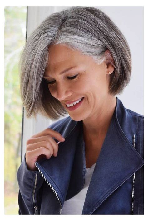 Short Haircuts For Older Women That Flatter Everyone Stylish Short Haircuts For Women