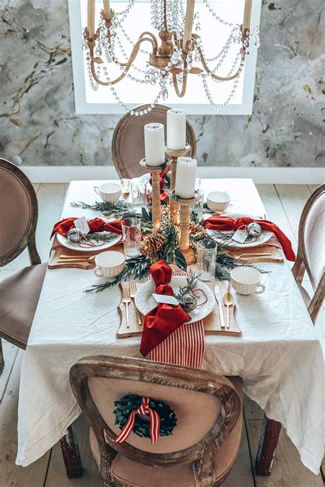 For christmas day, set the table with our ideas for place settings, centerpieces, and servingware to host your guests. Easy Christmas Table Setting with Red - Hallstrom Home