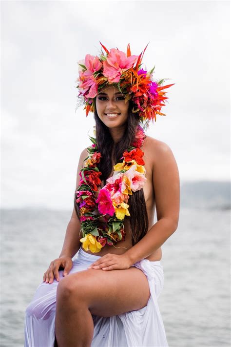 Lei — K A H I H A E Polynesian Girls Polynesian Dance Hawaiian Woman Hawaiian Girls